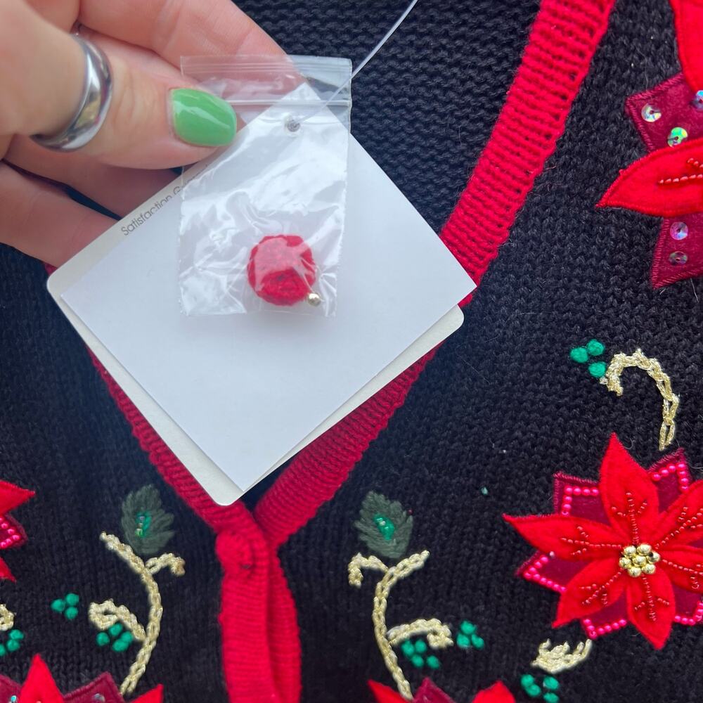 Vintage 90s Bobbie Brooks Ugly Christmas Poinsettia Bead Sequin Sweater Vest MED - Picture 4 of 4
